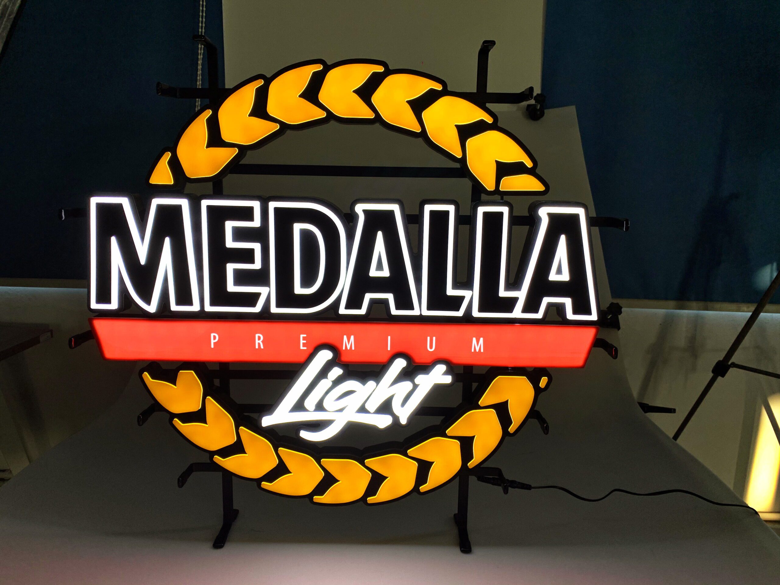 medalla light neon sign